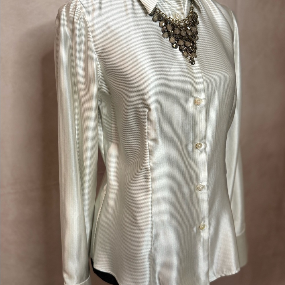 Giorgio Armani 100% Silk Silver & Black Pinstripe Button-Up Blouse Size 40 (6) - Picture 3 of 7
